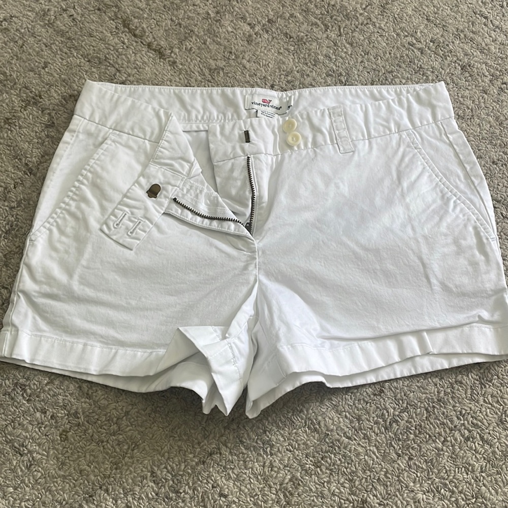 Vineyard Vines White Shorts Size 6